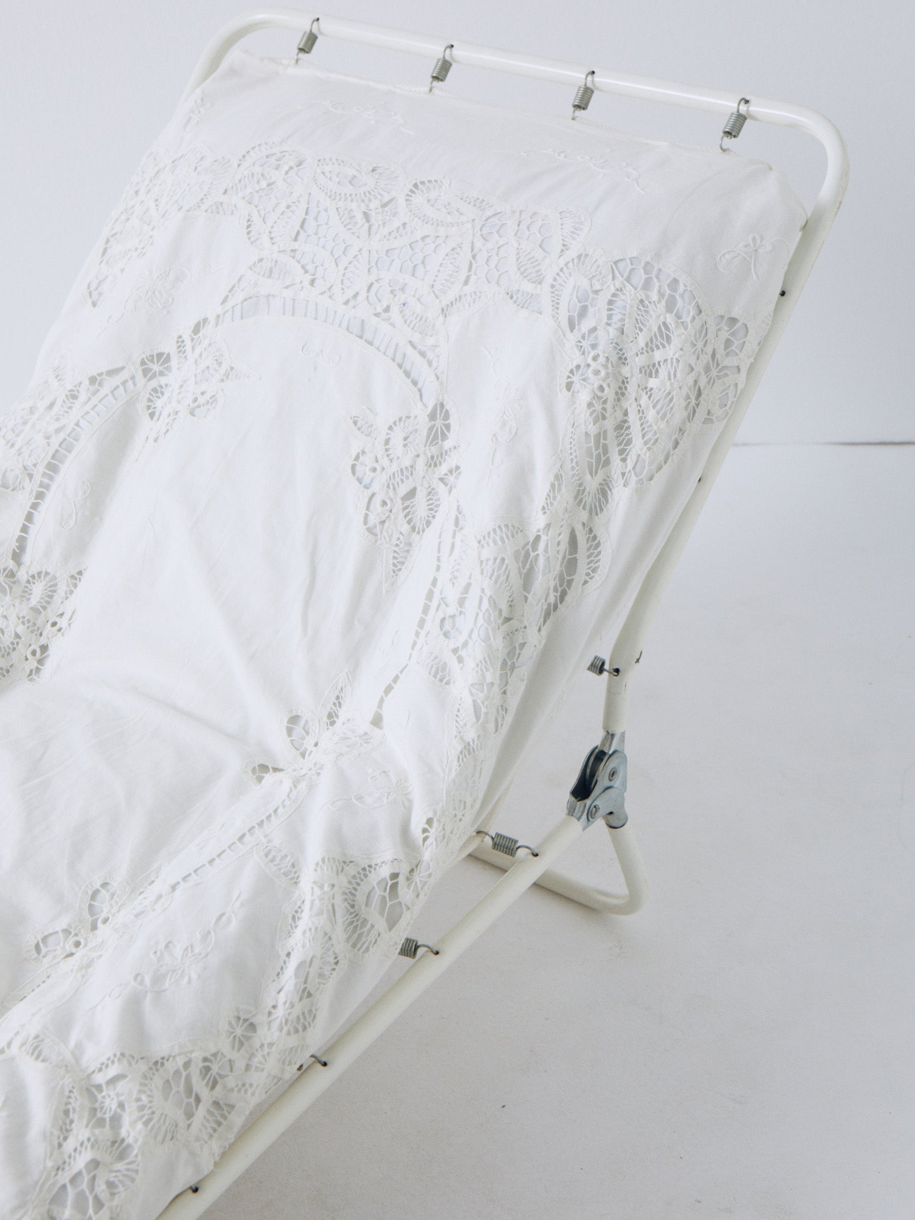 White Lace Deck Chair